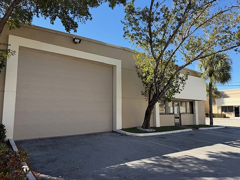 3474-3476 SW 15th St, Deerfield Beach, Deerfield Beach, FL à vendre - Photo principale - Image 1 de 13