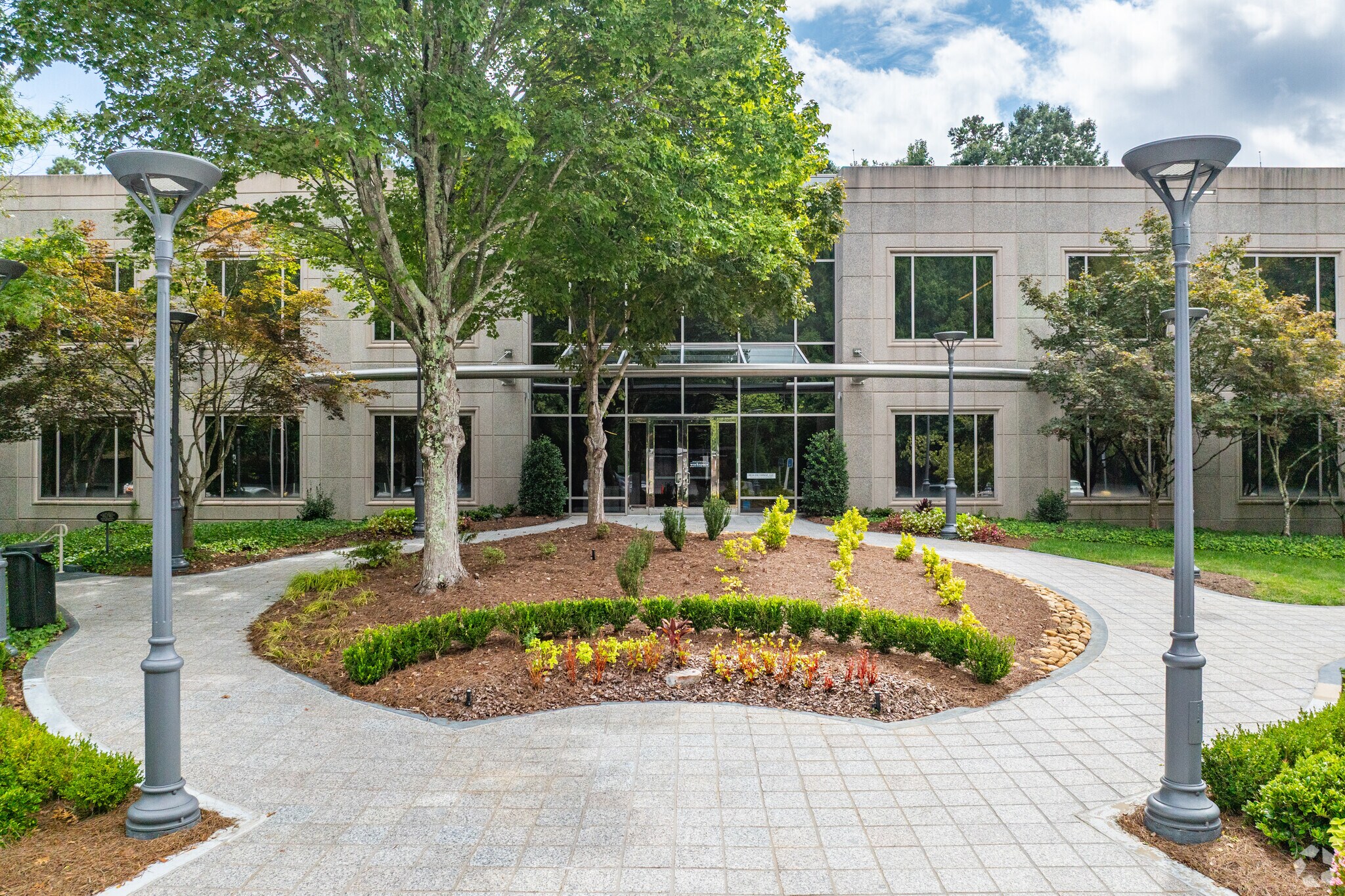 4100 Wildwood Pky, Atlanta, GA à louer Photo du bâtiment- Image 1 de 66