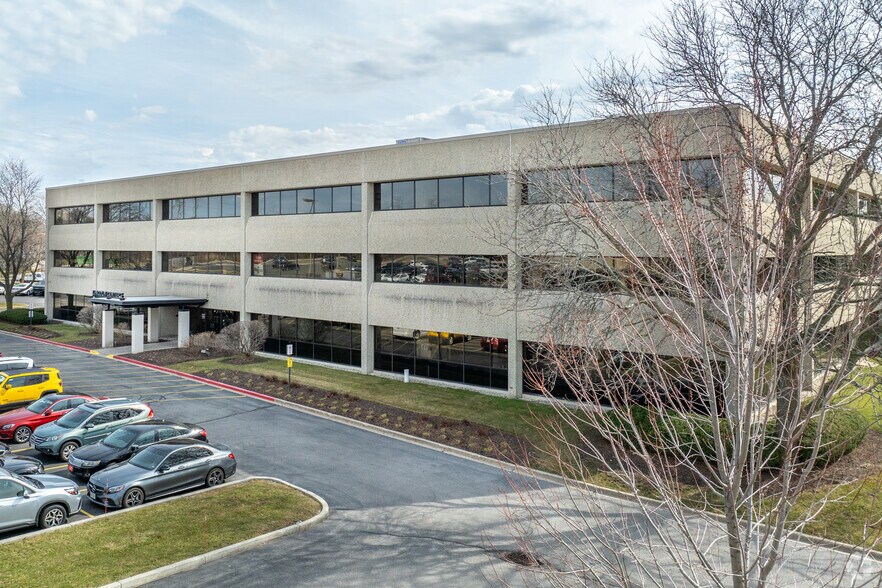 10150 W National Ave, West Allis, WI à louer - Photo du bâtiment - Image 3 de 5