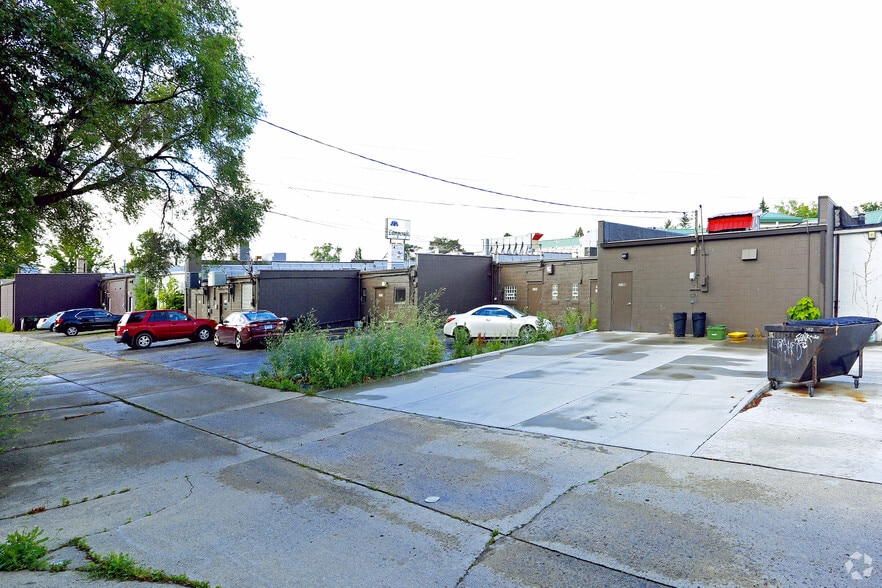 32364-32376 Woodward Ave, Royal Oak, MI for lease - Building Photo - Image 3 of 10