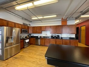 833 W Jackson Blvd, Chicago, IL for lease Interior Photo- Image 2 of 6