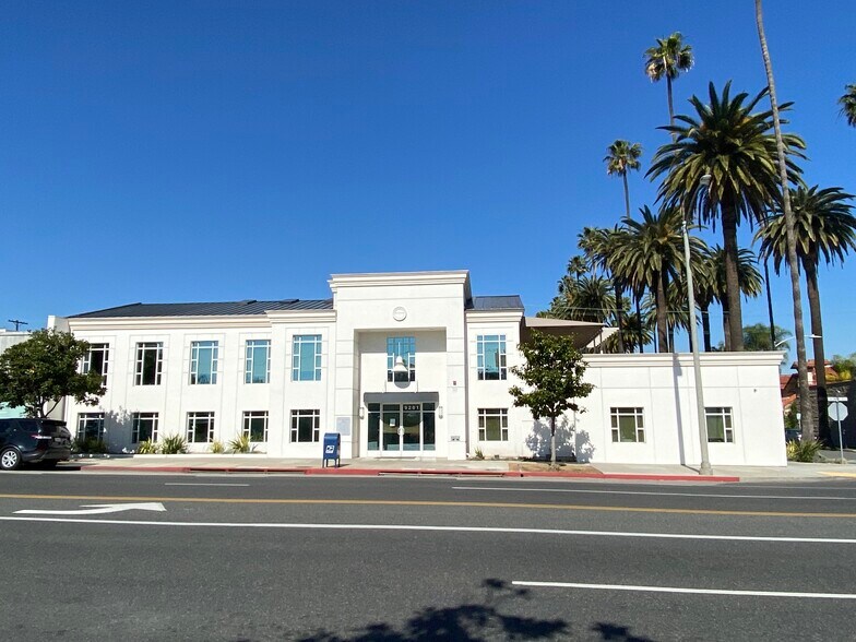 9201 W Olympic Blvd, Beverly Hills, CA à louer - Photo du bâtiment - Image 2 de 4