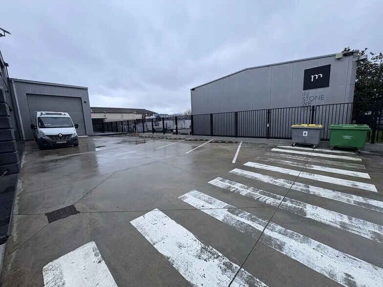 17 Allée De Dublin, Les Pavillons-sous-Bois à vendre - Photo du bâtiment - Image 3 de 23