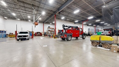 570 Commerce Blvd, Carlstadt, NJ à louer Numérisation 3D de Matterport- Image 1 de 14