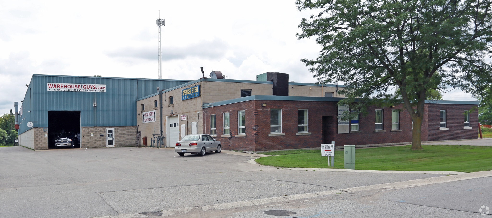 1490 N Routledge Park, London, ON for lease Primary Photo- Image 1 of 3