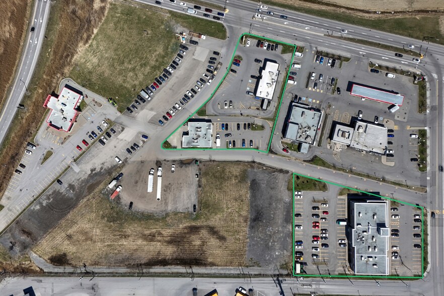 3 Immeubles Commerciaux Repentigny portefeuille de 3 propriétés à vendre sur LoopNet.ca - Photo du bâtiment - Image 3 de 9