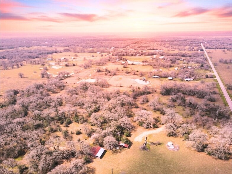 22052 Chapman Rd, Hempstead, TX à vendre - Photo du bâtiment - Image 2 de 8