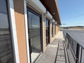 4521 S Staples St, Corpus Christi, TX for lease Interior Photo- Image 2 of 7