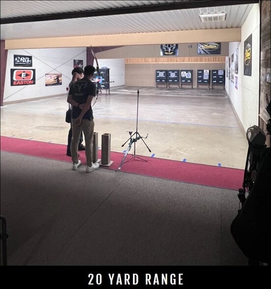 5833 Treaschwig Rd, Spring, TX for lease - Building Photo - Image 2 of 8