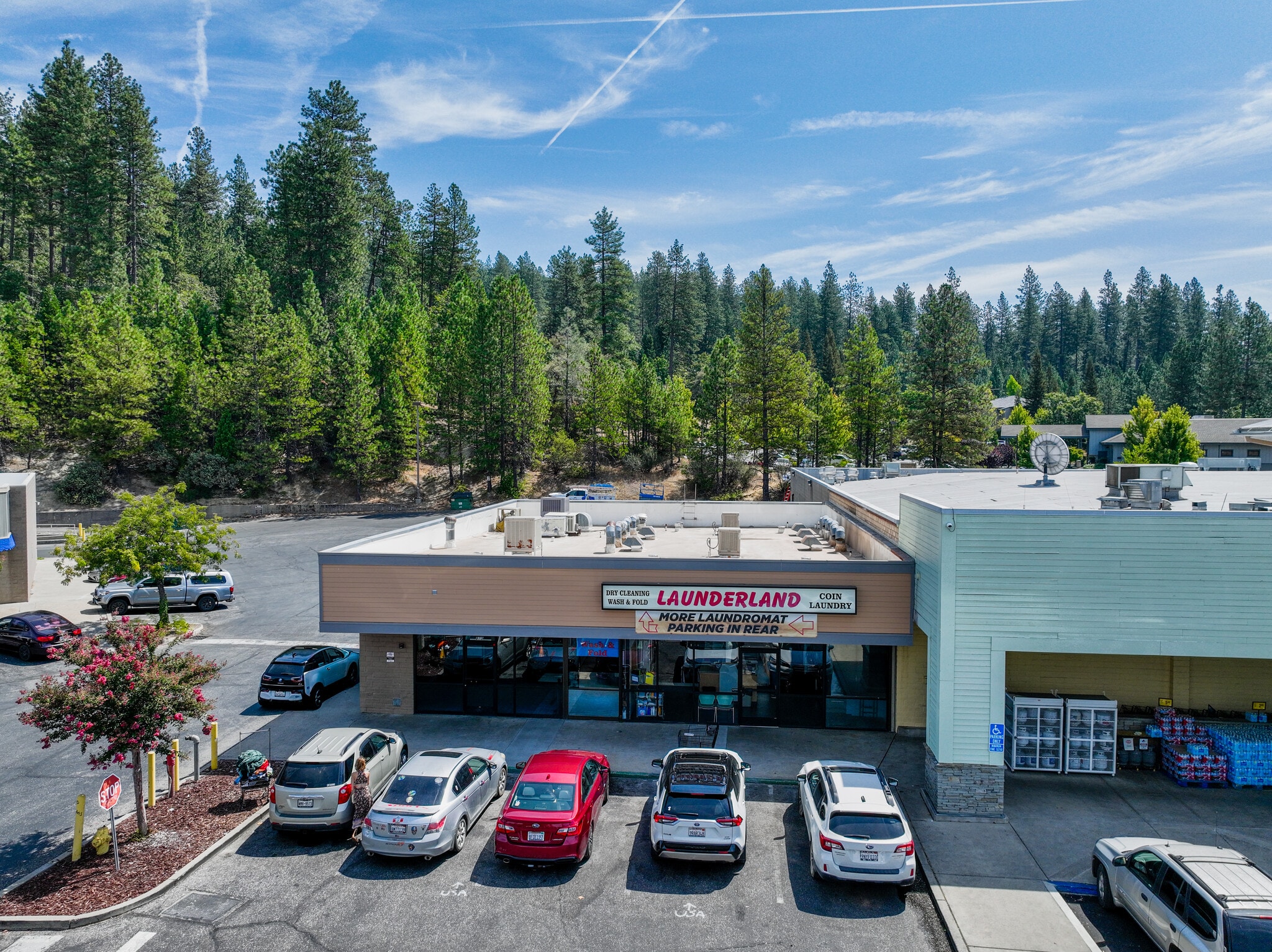 867-873 Sutton Way, Grass Valley, CA for lease Building Photo- Image 1 of 33