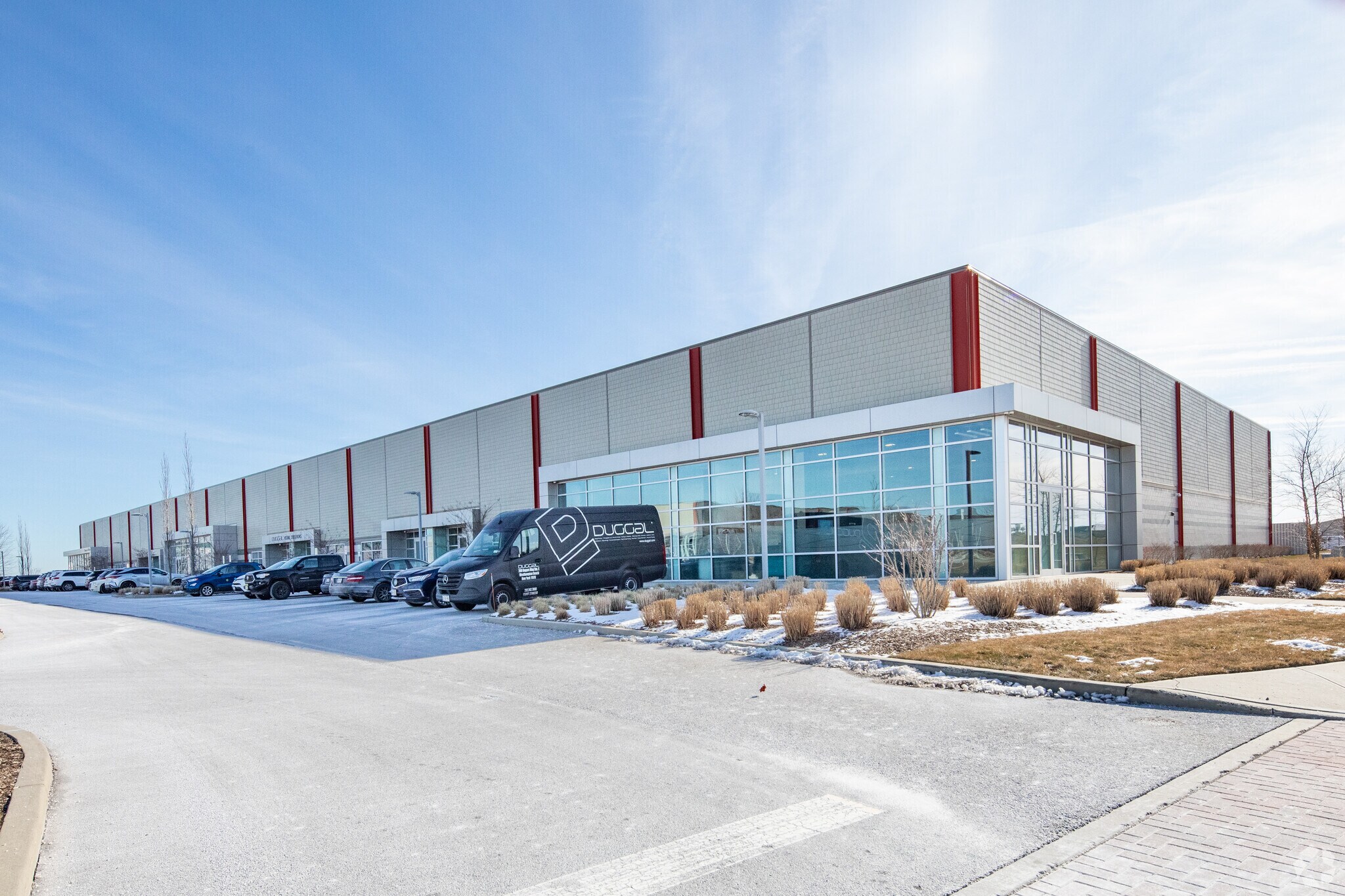 200 Rogers Way, Westhampton Beach, NY à louer Photo principale- Image 1 de 6