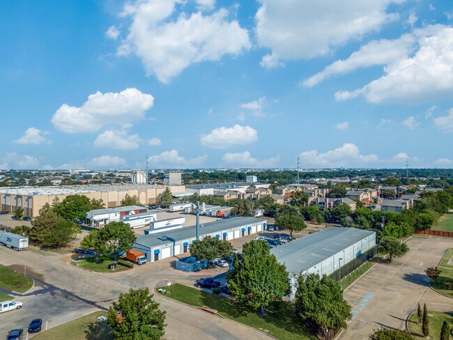 Plus de détails pour 1715 Wall St, Garland, TX - Industriel à louer