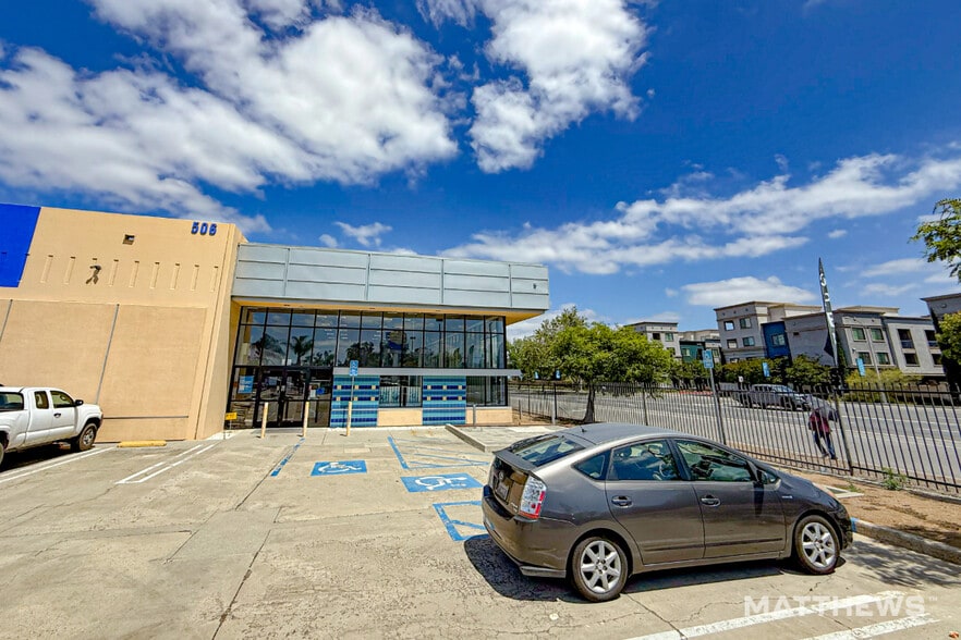 506 W Washington Ave, Escondido, CA for lease - Building Photo - Image 2 of 4