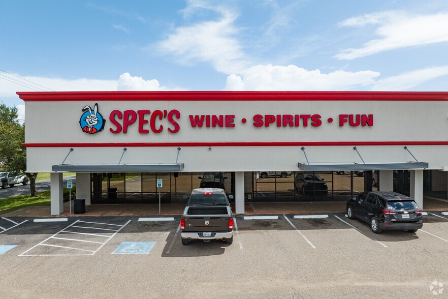 4200-4250 S Alameda St, Corpus Christi, TX for lease - Building Photo - Image 2 of 20