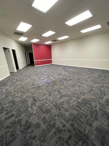 702 Chastain Blvd W, Glencoe, AL à louer - Photo du bâtiment - Image 3 de 24