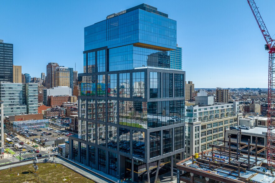 2222 Market St, Philadelphia, PA à louer - Photo du bâtiment - Image 1 de 5