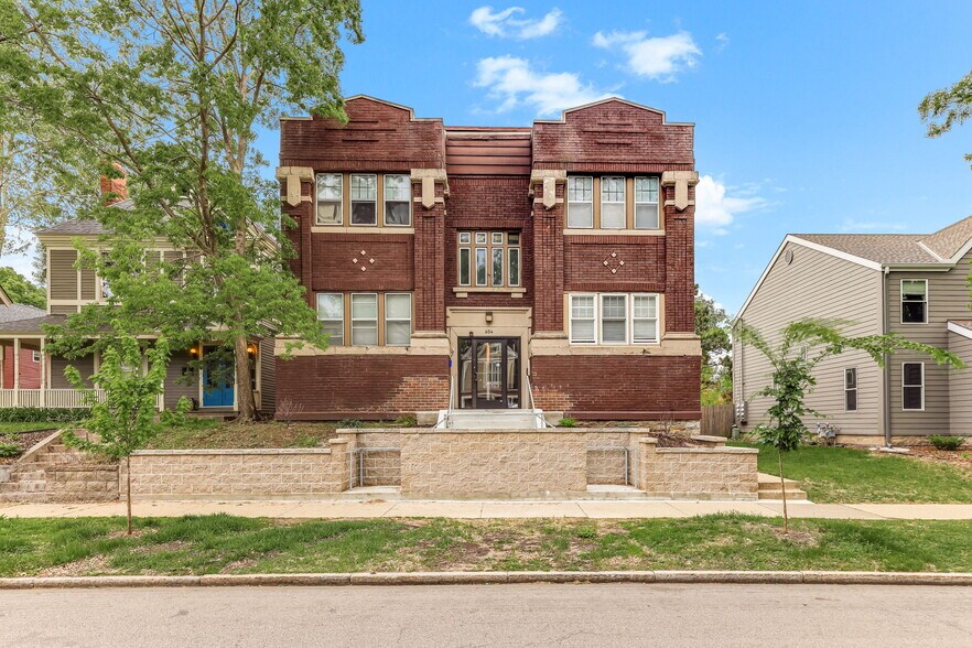 604 Holly Ave, Saint Paul, MN à vendre - Photo du bâtiment - Image 1 de 41