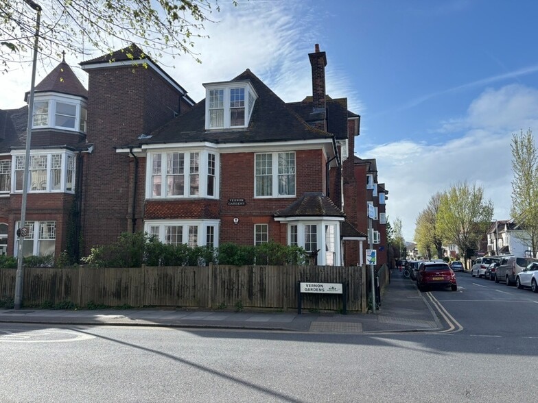 14 Windlesham Av, Brighton à louer - Photo du bâtiment - Image 3 de 13
