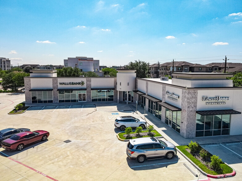 4805 E Sam Houston Pky S, Pasadena, TX for lease - Building Photo - Image 2 of 10