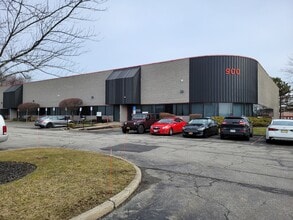 900 Corporate Blvd, Newburgh, NY for lease Interior Photo- Image 2 of 27