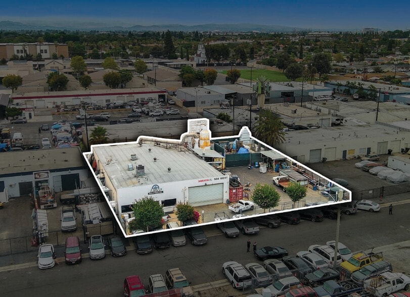 528 W Central Park Ave, Anaheim, CA for sale - Building Photo - Image 1 of 4