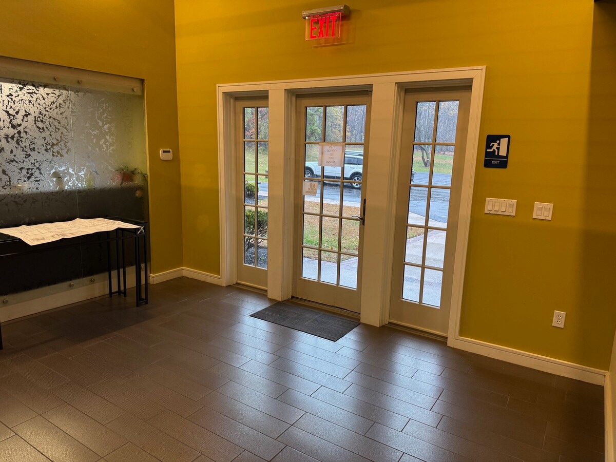 11 Duane Rd, Doylestown, PA 18901 - Unit B - - Interior Photo - Image 2 of 5