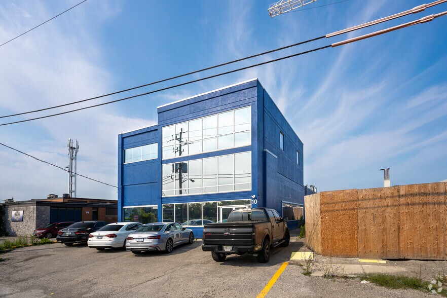 10 Plastics Ave, Toronto, ON for sale - Primary Photo - Image 1 of 1