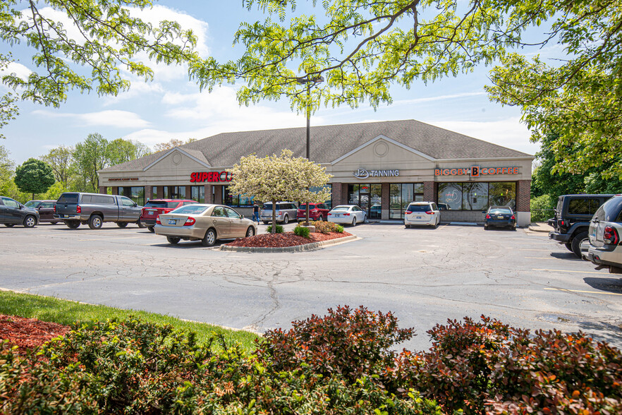 2250 Lake Lansing Rd, Lansing, MI for sale - Building Photo - Image 1 of 1