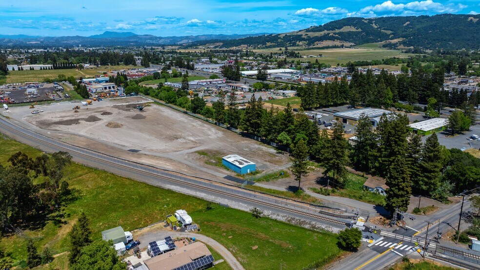 175 Scenic Ave, Santa Rosa, CA for lease - Aerial - Image 2 of 4