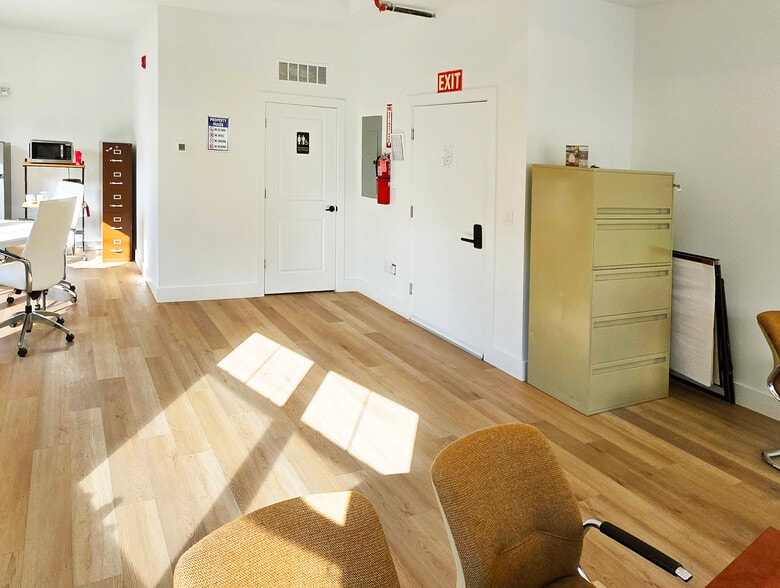 5900 Germantown Ave, Philadelphia, PA for lease - Building Photo - Image 3 of 11