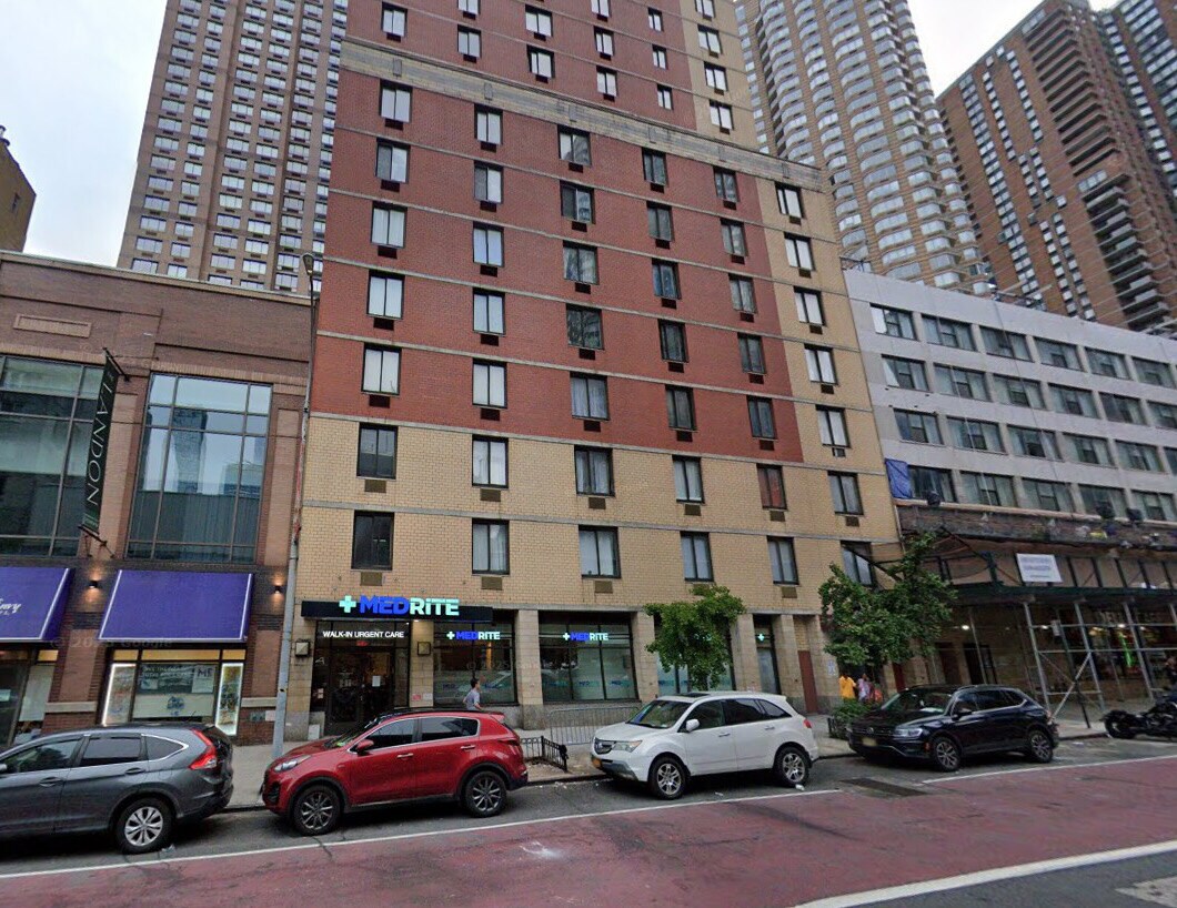 521 W 42nd St, New York, NY for lease Primary Photo- Image 1 of 3