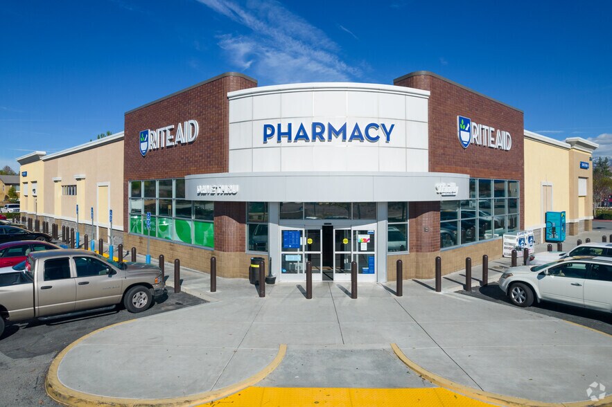 Oak Valley Pky, Beaumont, CA à louer - Photo du bâtiment - Image 2 de 5