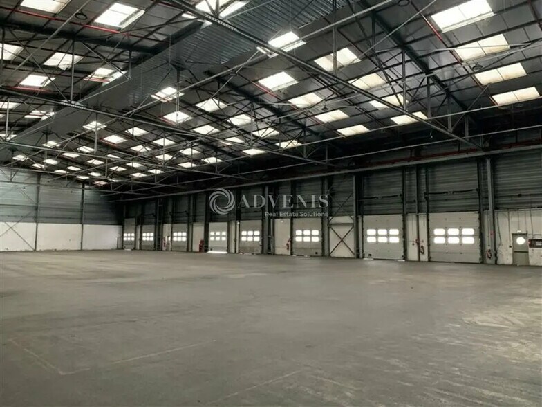 Industrial in Gennevilliers for lease - Interior Photo - Image 2 of 5