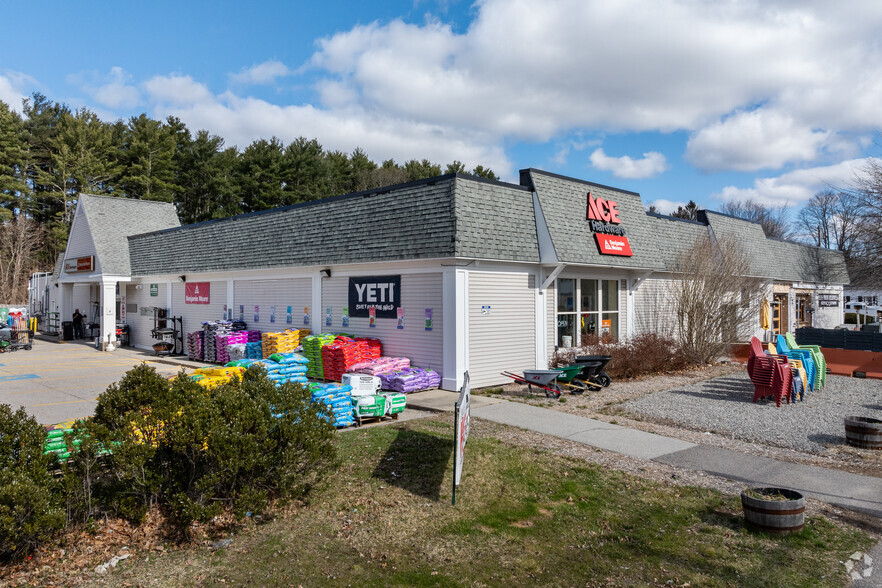 33 W Main St, Norton, MA à vendre - Photo principale - Image 1 de 1