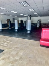 5001-5031 Curry Rd, Pittsburgh, PA à louer Photo intérieure- Image 1 de 2