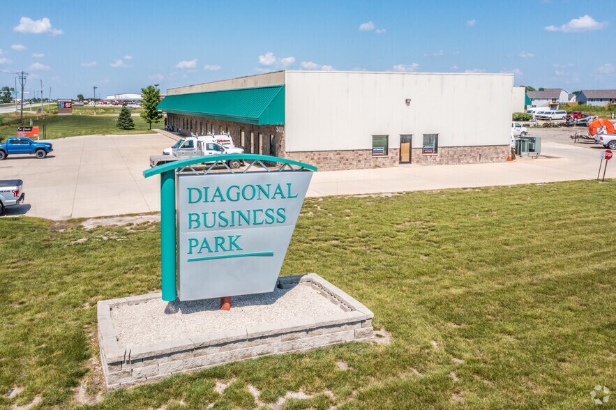 3401 Henry St SW, Bondurant, IA à louer - Photo du bâtiment - Image 3 de 10