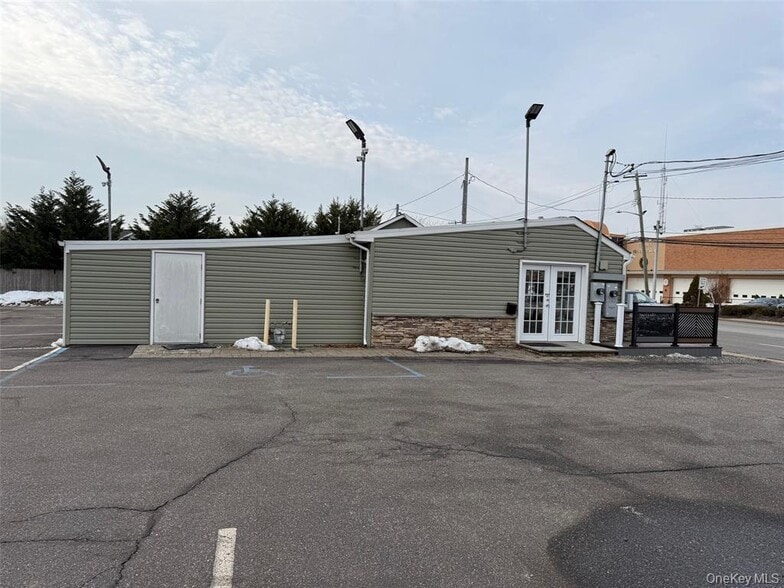 6316-6318 Jericho Tpke, Commack, NY for lease - Building Photo - Image 2 of 4