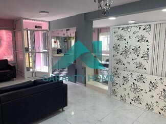 Plus de détails pour Commerce de détail à louer