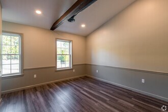 59 Apsley St, Hudson, MA for lease Interior Photo- Image 2 of 3