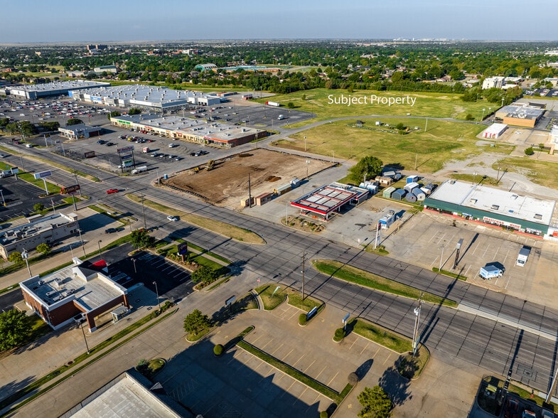 2366 NW Erwin Ln, Lawton, OK for sale - Building Photo - Image 2 of 3