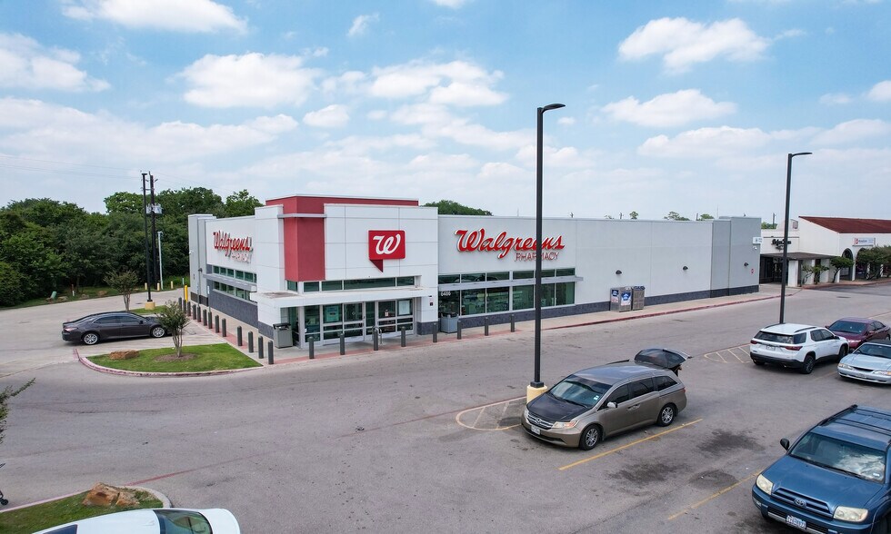 6438-6490 W Little York Rd, Houston, TX à louer - Photo du bâtiment - Image 3 de 4