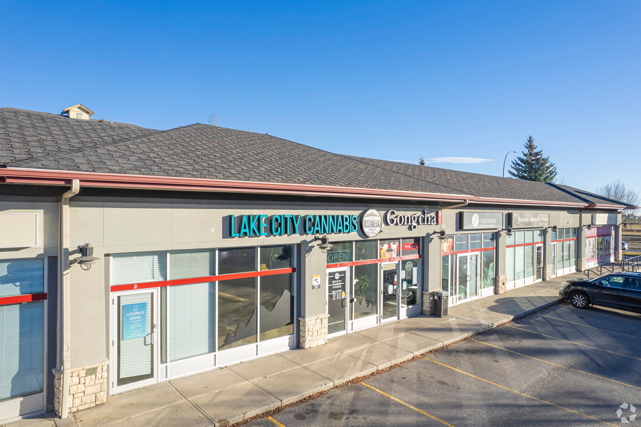 22 Richard Way SW, Calgary, AB for sale Primary Photo- Image 1 of 1