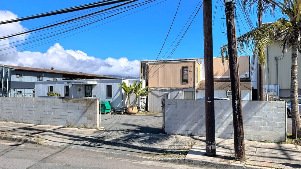 659-669 Ahua St, Honolulu, HI for lease - Building Photo - Image 3 of 6