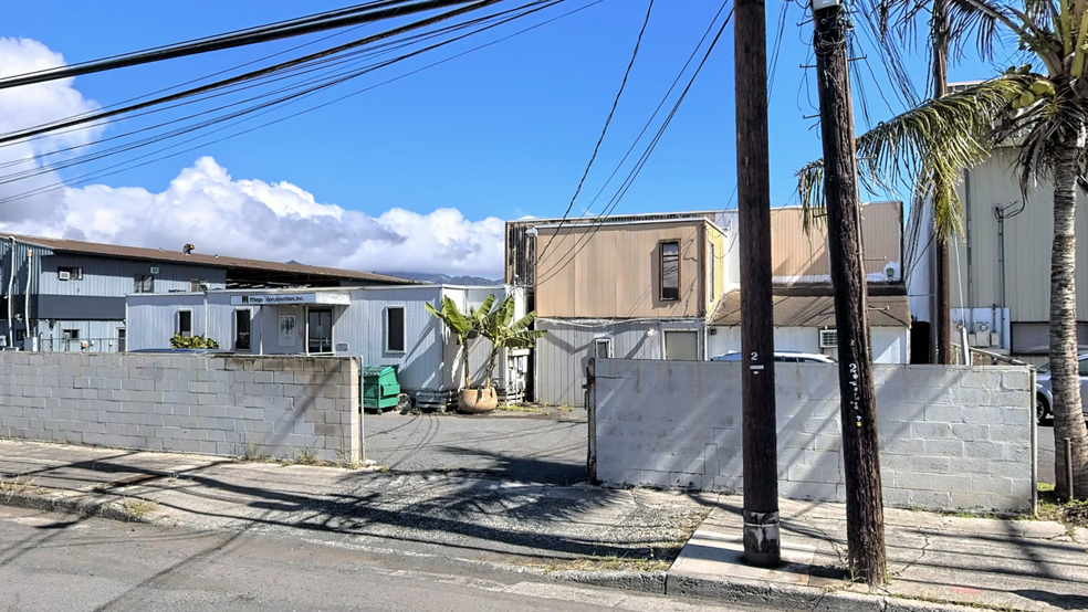 659-669 Ahua St, Honolulu, HI à louer - Photo du bâtiment - Image 3 de 6