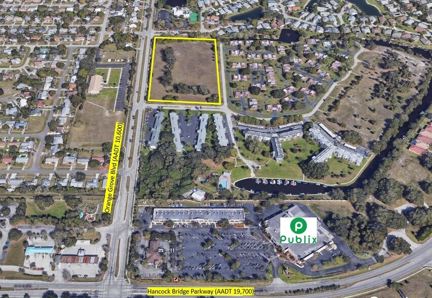 4820 Orange Grove Blvd, North Fort Myers, FL à vendre - Photo du bâtiment - Image 1 de 2