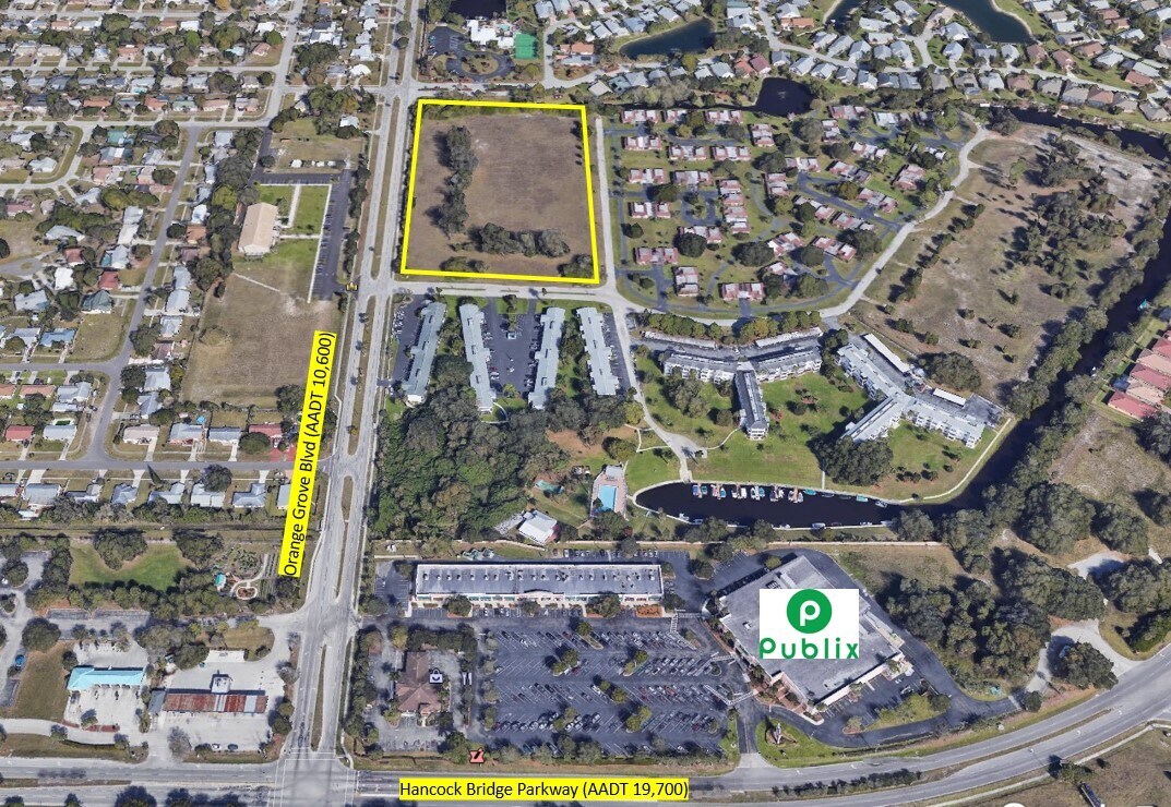 4820 Orange Grove Blvd, North Fort Myers, FL à vendre Photo du bâtiment- Image 1 de 3