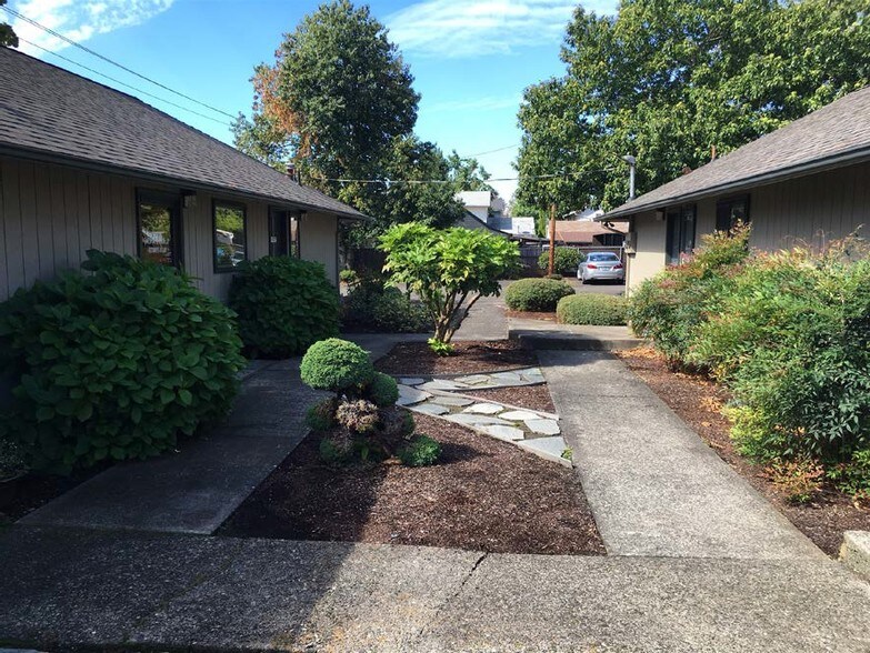 12707 NE Halsey St, Portland, OR for sale - Building Photo - Image 2 of 7