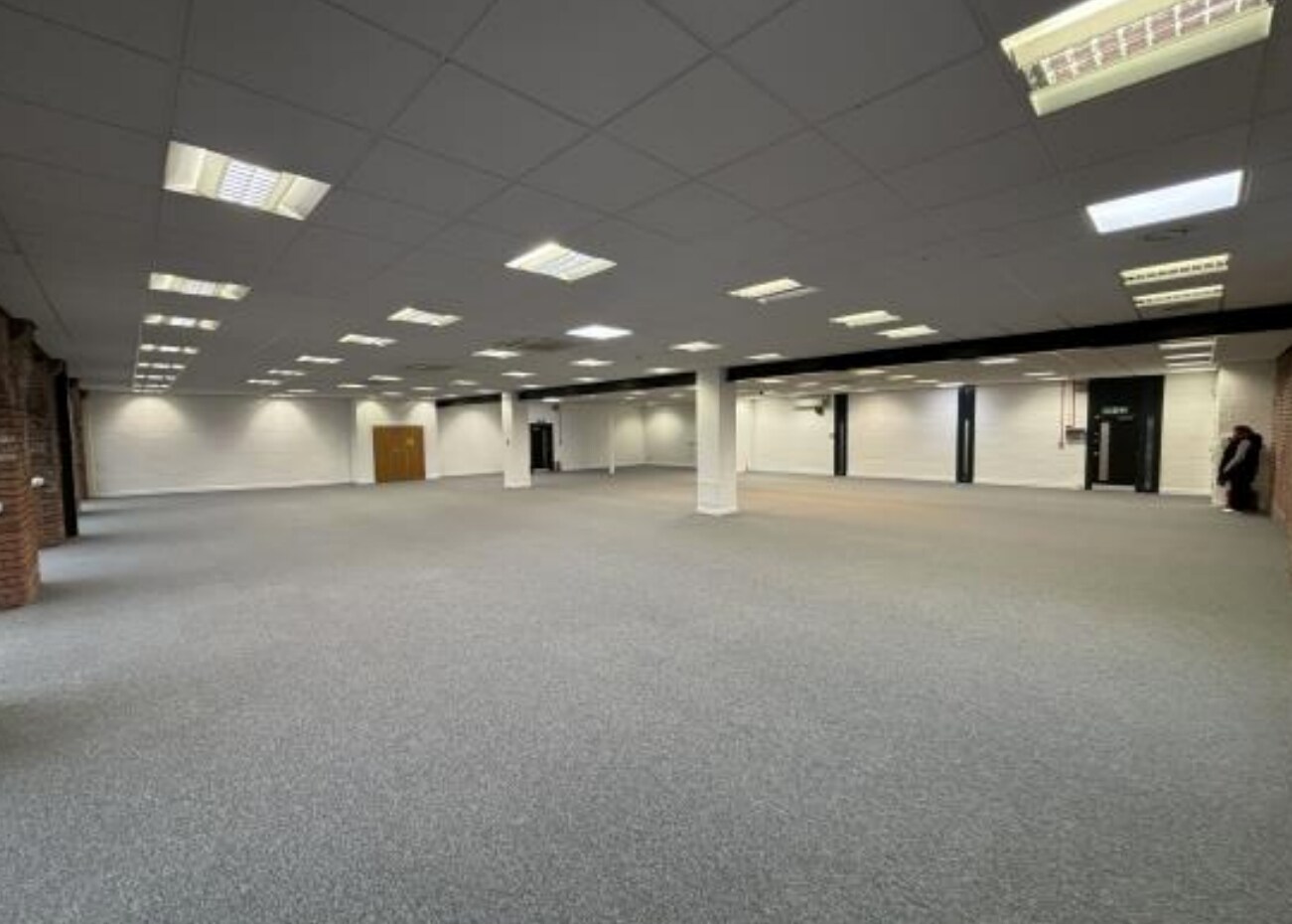 182 Sefton St, Liverpool for lease Interior Photo- Image 1 of 7