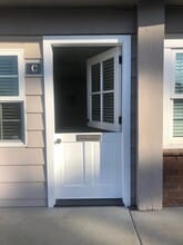 333 Shipyard Way, Newport Beach, CA à louer Photo intérieure- Image 2 de 10