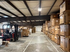 2 Commerce Dr, North Branford, CT à louer Photo intérieure- Image 2 de 6